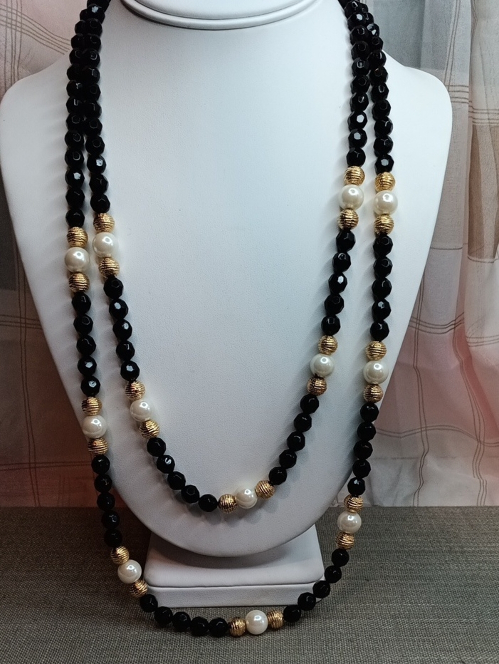 Black Pearl Gold Beaded Necklace Set Vintage